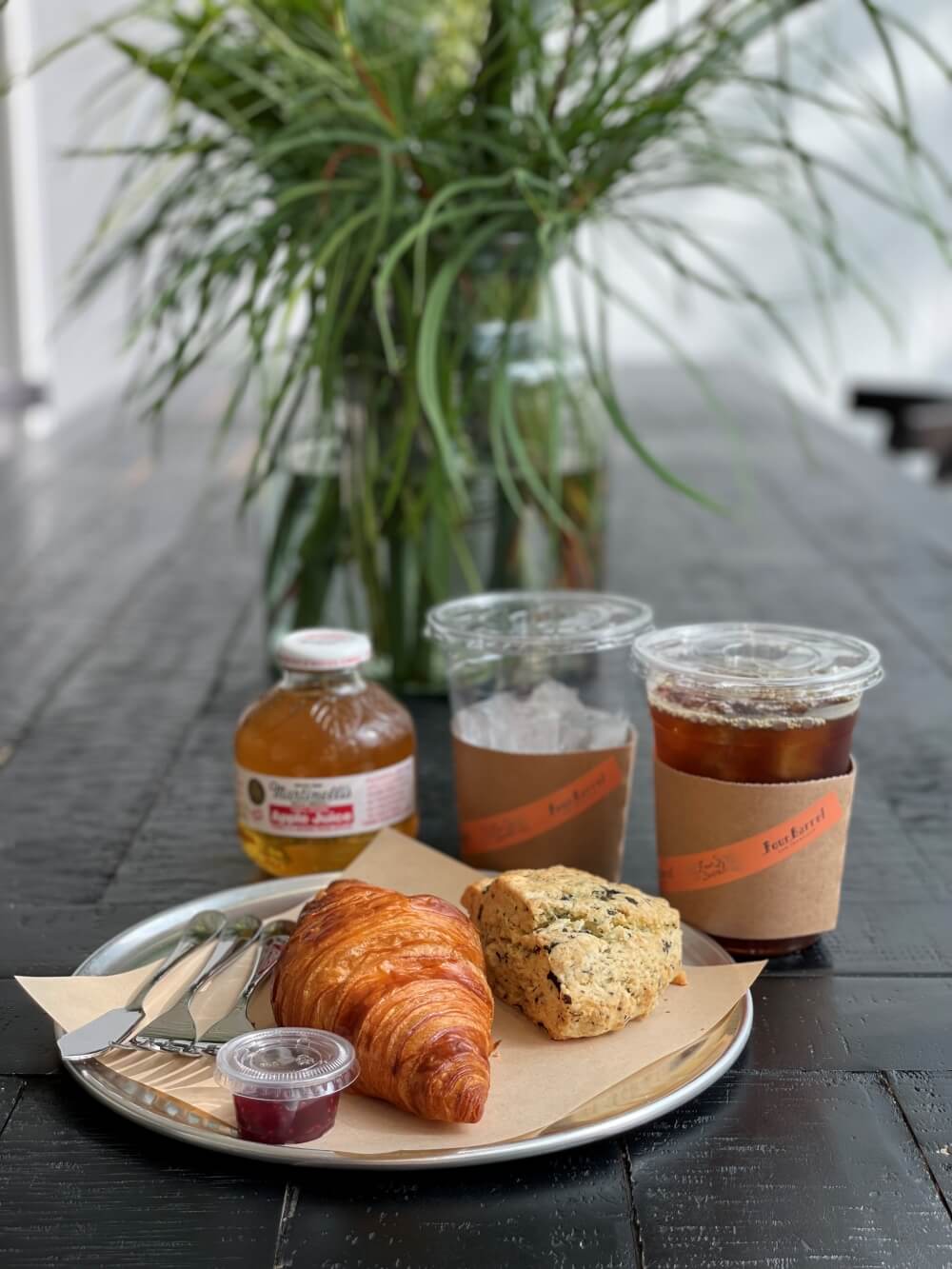 서울숲-포배럴-카페(four-barrel-coffee)-주문한-메뉴들