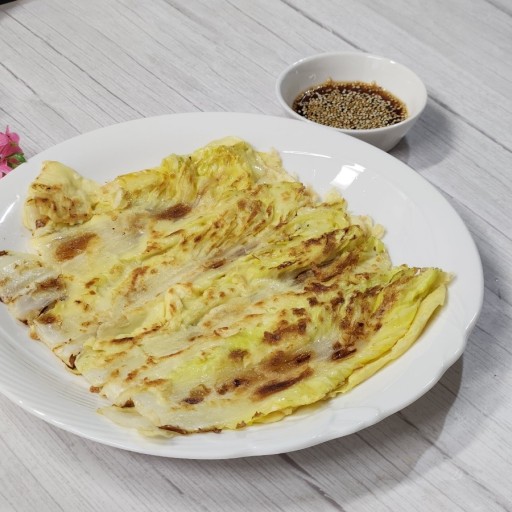배추전을-접시에-담은모습