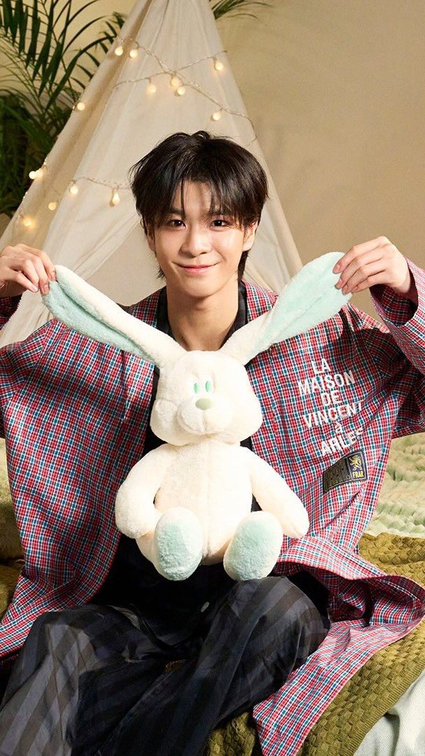 정동원 나이 학력 프로필 군대 해병대 입대 제대날짜 아버지 어머니 가족관계