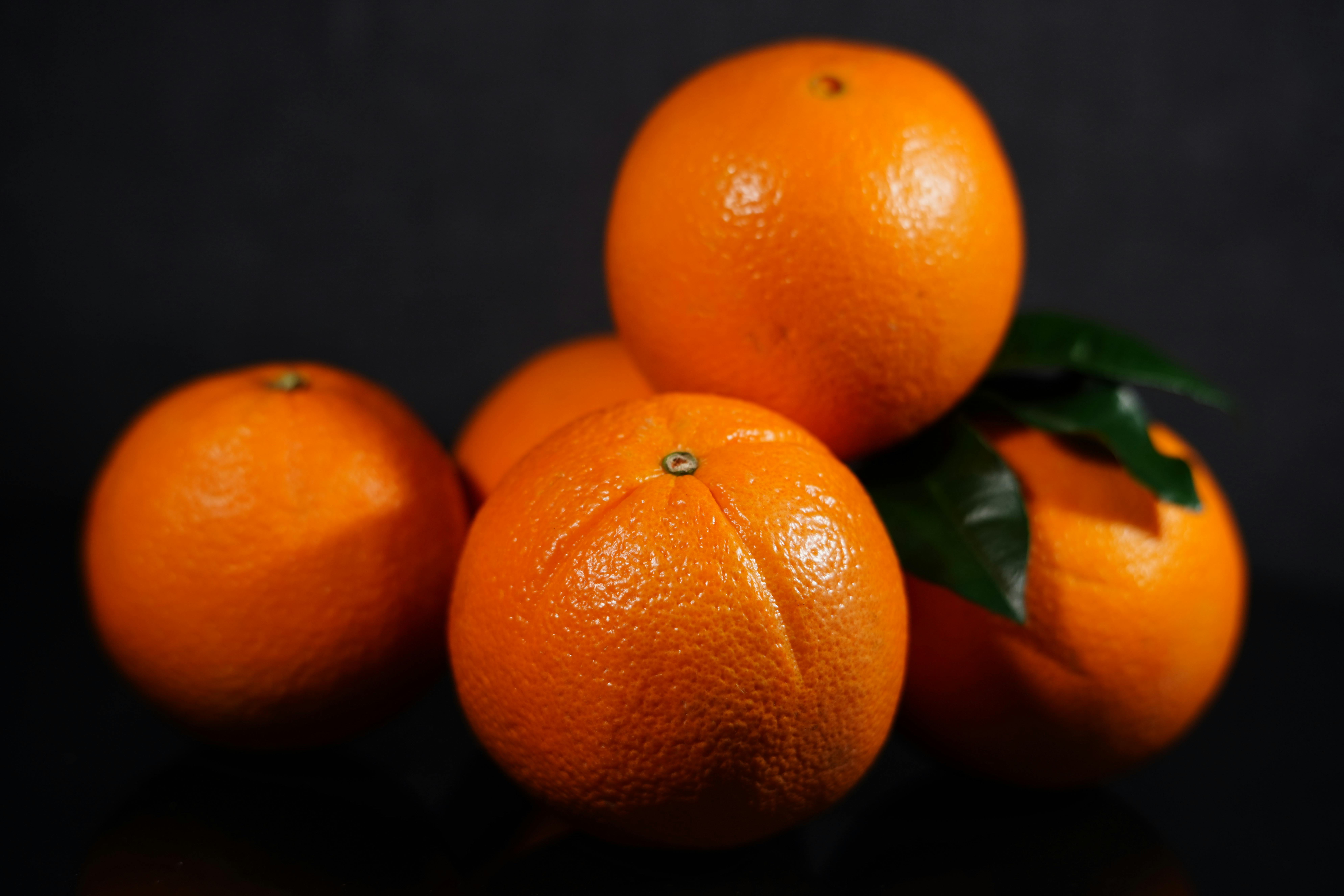 밝은 화장실에 들어간을 상징하는 이미지