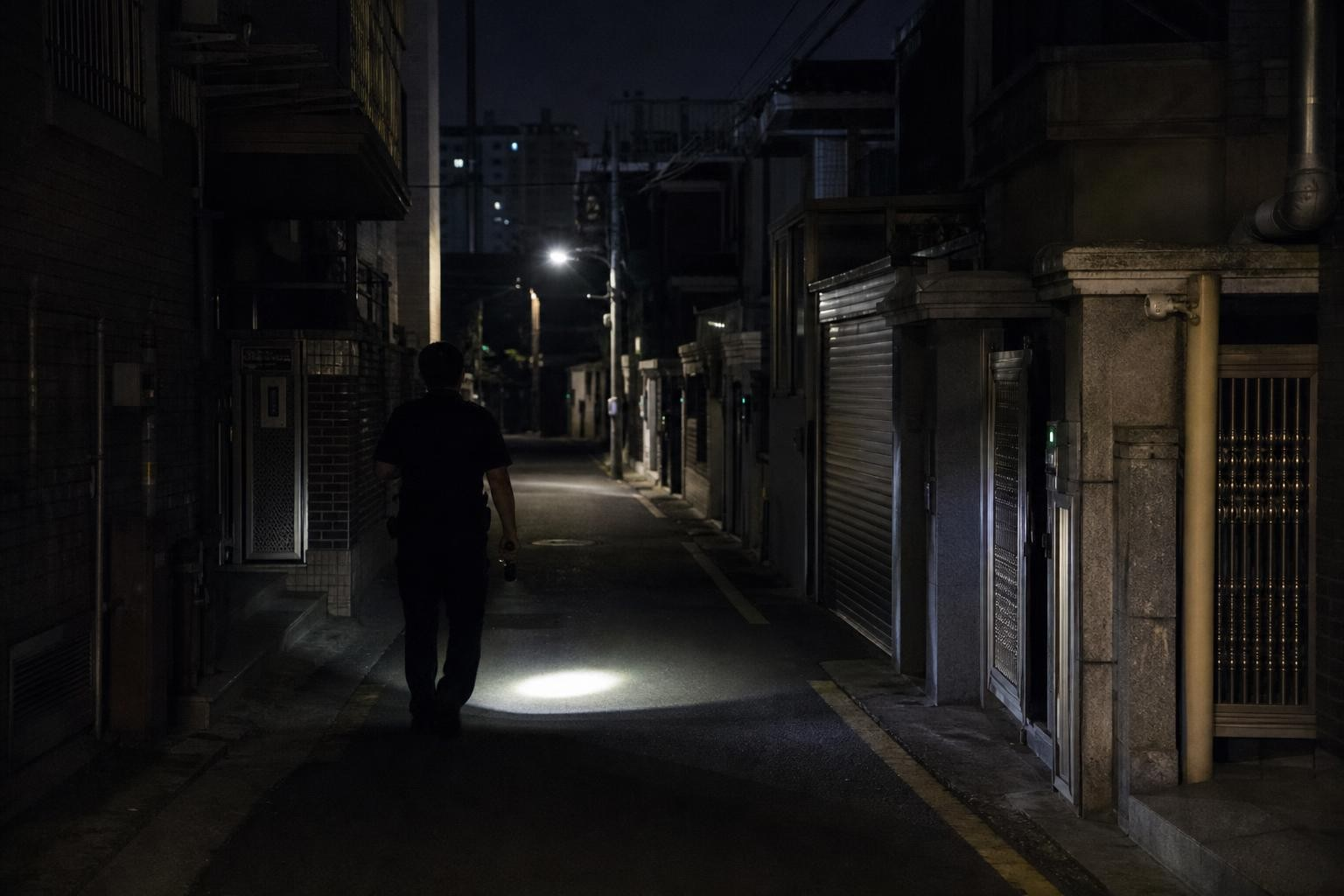 순찰하는 경찰관