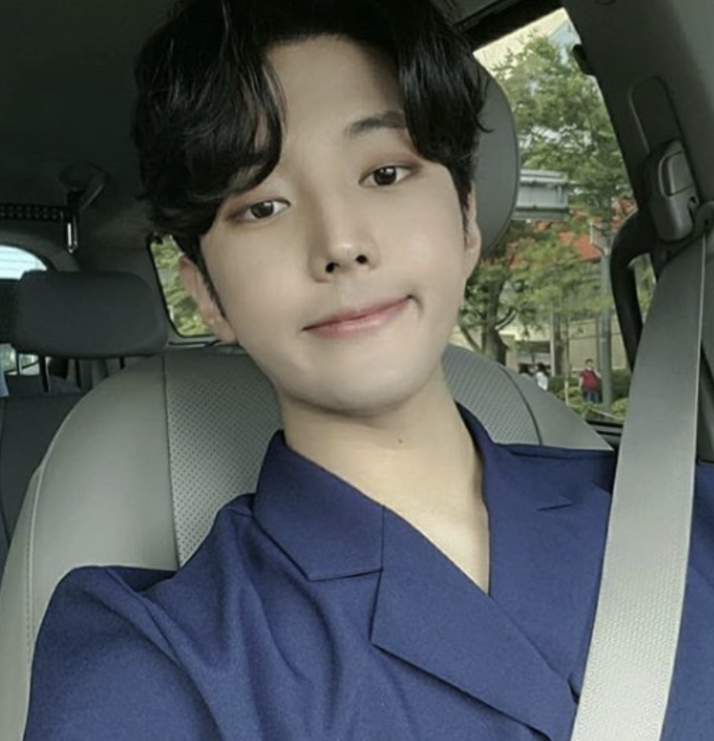김중연 셀카