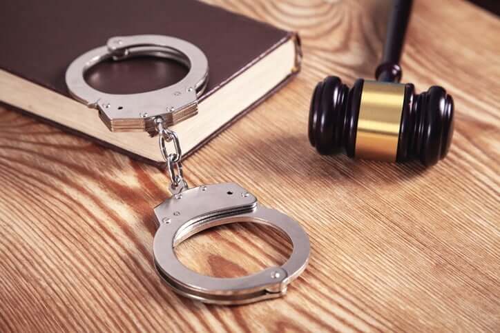 나치 사상에 물든 17세 고교생, 트럼프 암살 위해 부모 살해