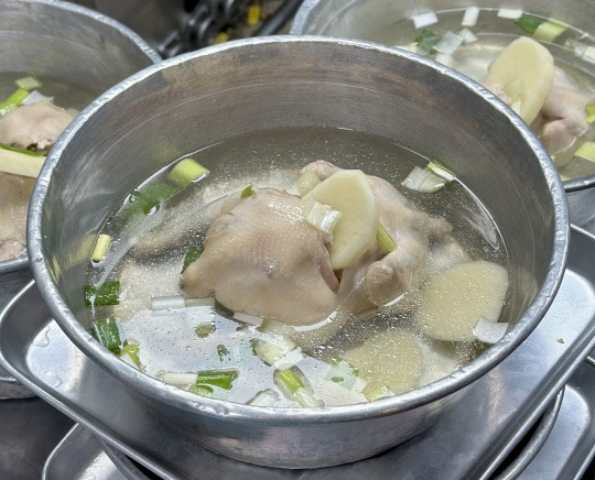 종로 닭도리탕집, 진옥화할매 원조닭한마리