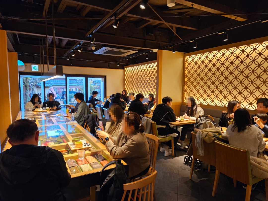 교토 말차하우스 1층