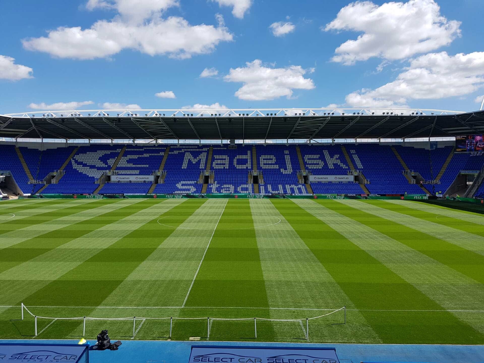 레딩 FC 홈 구장