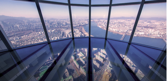 서울스카이 (롯데월드타워빌딩), 스카이 브릿지 투어