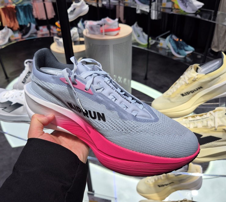 가벼운 무게감 kiprun kipstorm tempo 