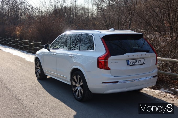 볼보 XC90 PHEV