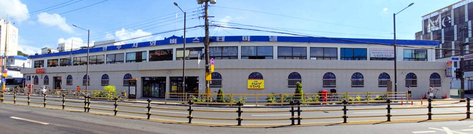 진주시외버스터미널 건물 외부 모습