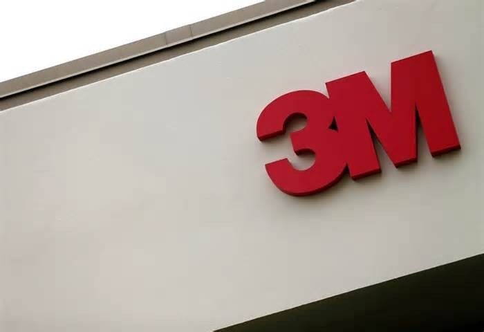 3M (MMM)