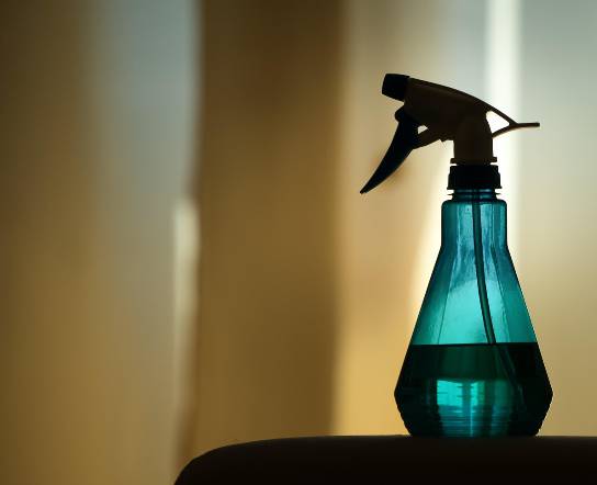 장마철 곰팡이 제거 방법