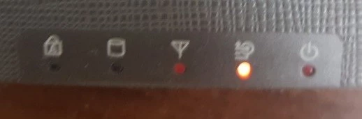 전원_어댑터가_연결되어_충전_중