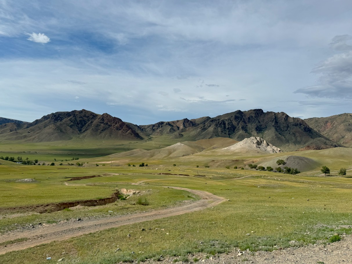 므릉에서 울란곰까지 북부 루트 비포장 도로