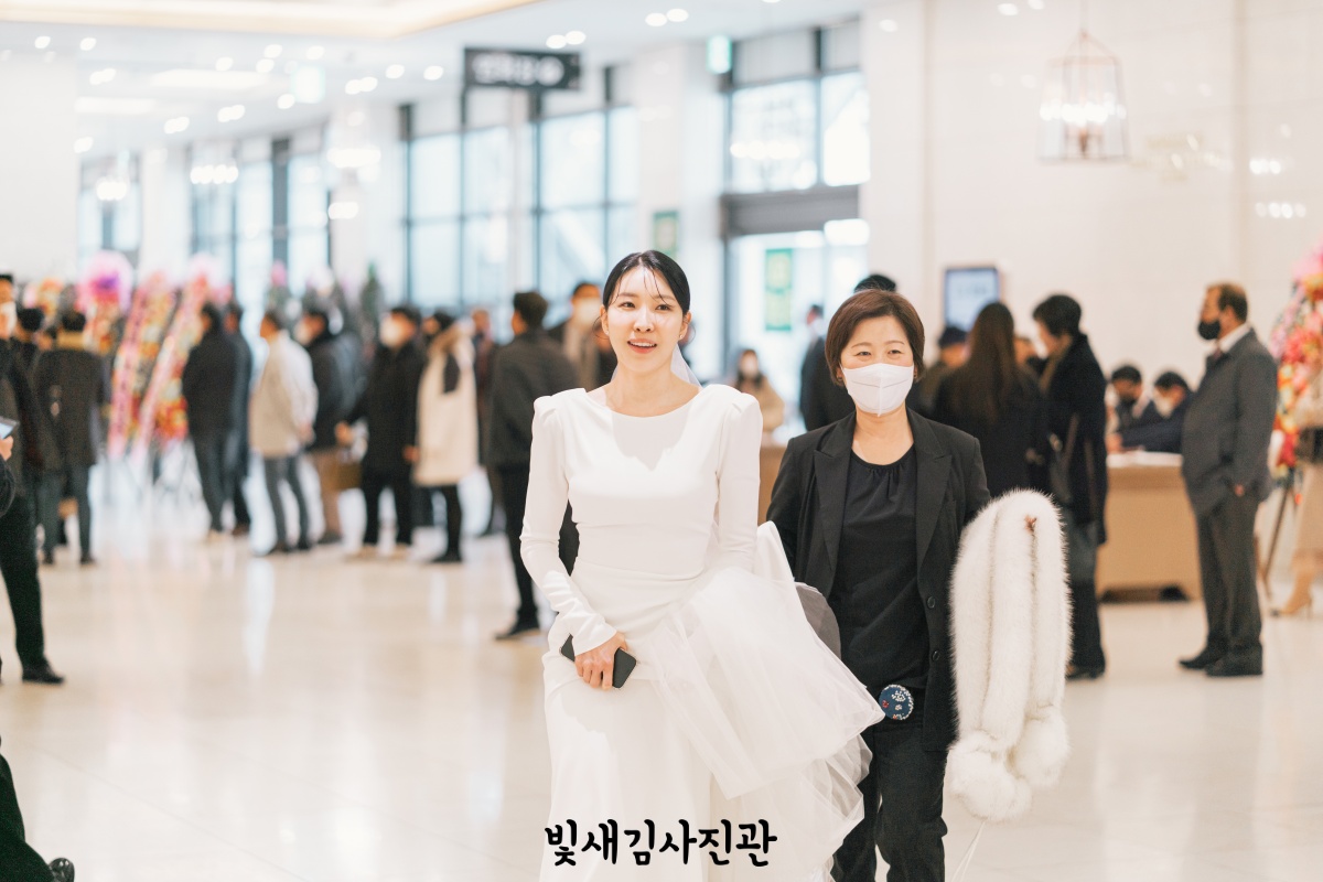 소풍컨벤션웨딩 라온제나홀 본식스냅 서브스냅 4