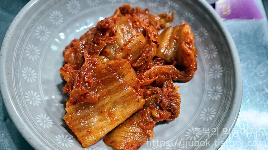 불타는-주먹다짐-밑반찬-볶음김치