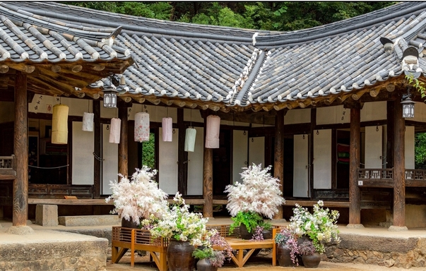 전통 한옥 사진