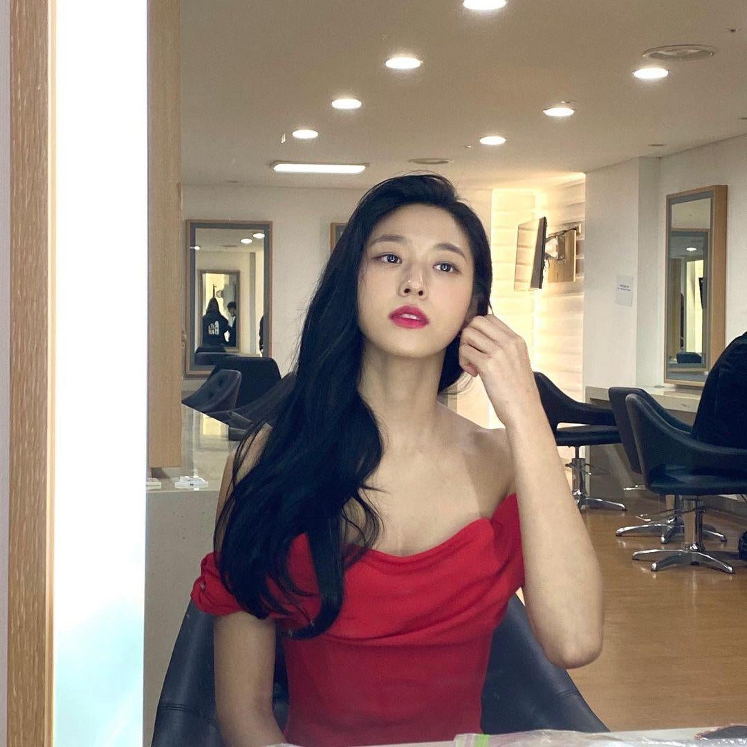 여자아이돌-AOA-설현-Seolhyun-몸매-섹시-가슴-가슴골-엉덩이-골반-라인-엉밑-엉밑살-Sexy-Boobs