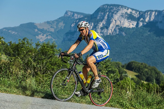 A man who rides a bicycle and keeps his stamina safe even on the uphill