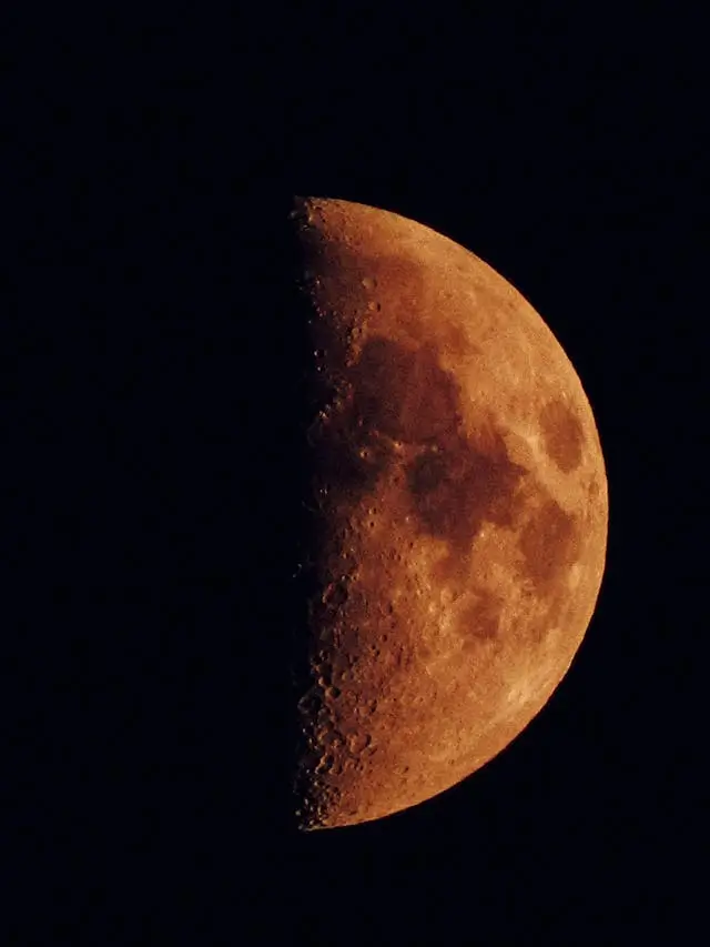 붉은달 빨간 달 꿈해몽