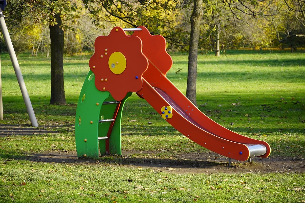 아이의 두뇌 발달을 돕는 최고의 놀이 공간은? 환경이 중요한 이유