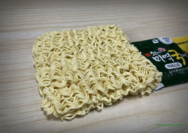 오뚜기 쇠고기 미역국 라면 2022년 6~8월 면