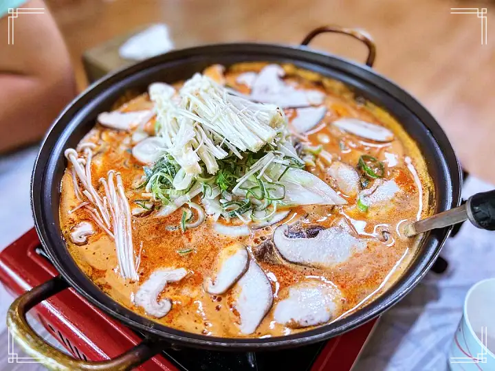 생생정보 잣순두부전골 잣두부전골 두부 전골 맛집