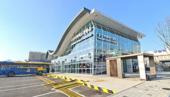 유성시외버스정류소 시간표-터미널전경