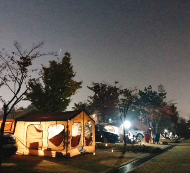 화랑 유원지 캠핑장