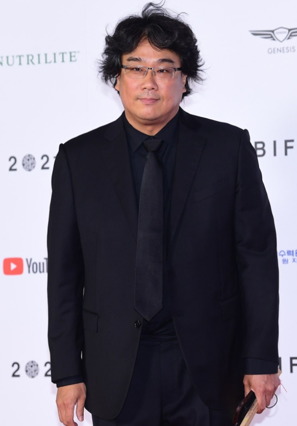 봉준호 감독 영화 속 숨겨진 상징들