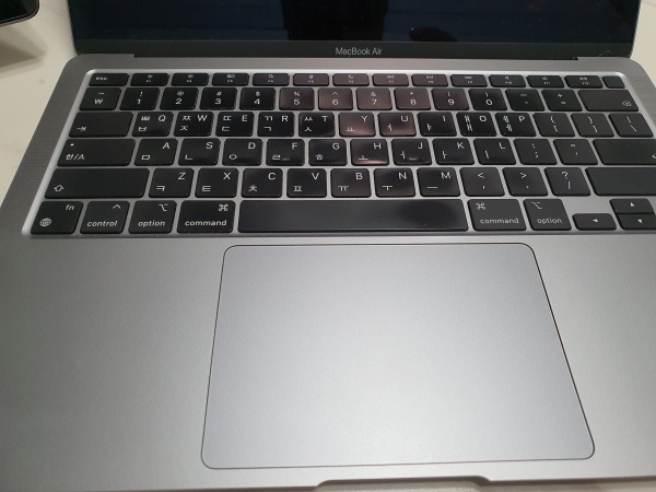 맥북-키보드-자판