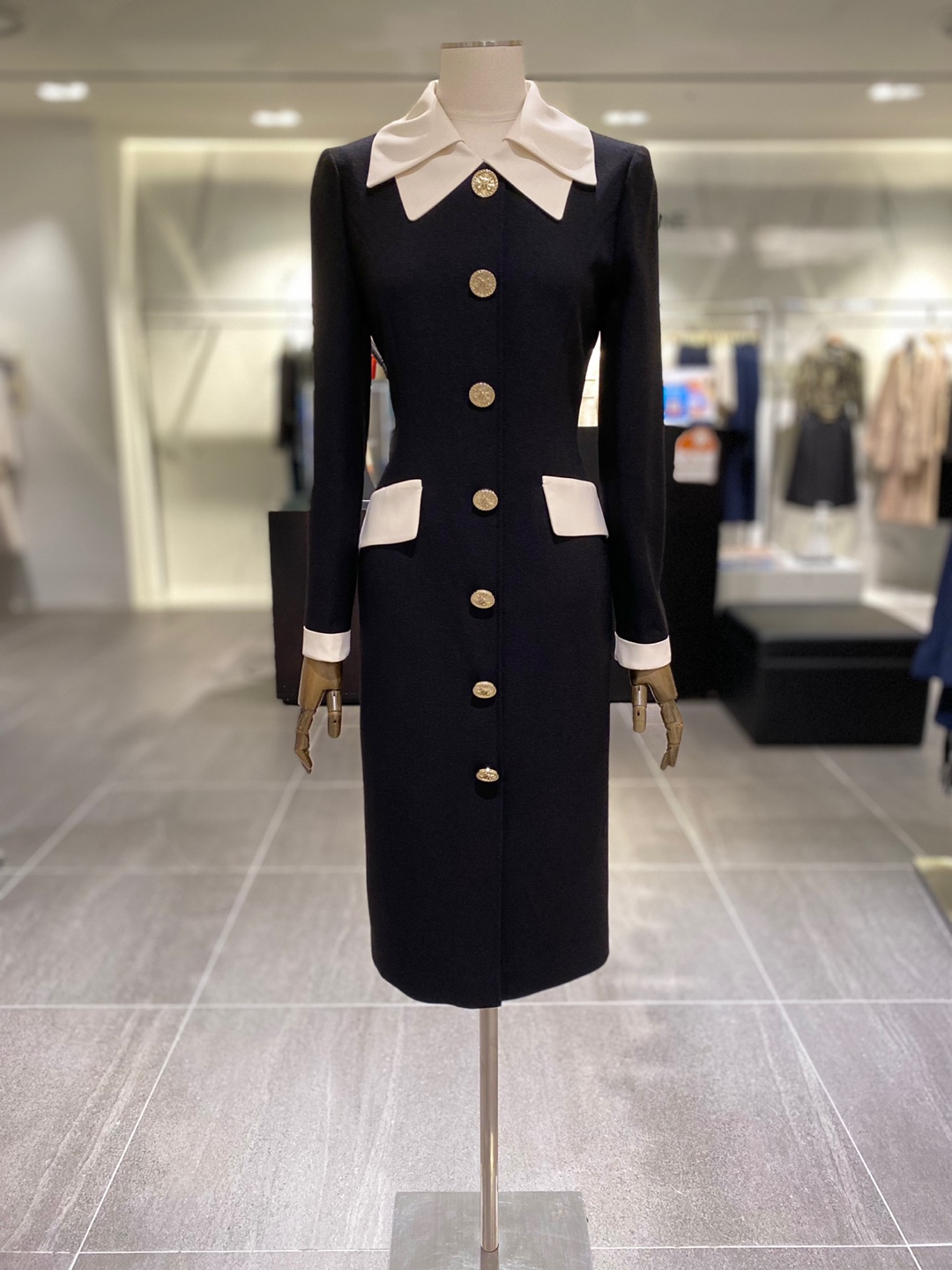 모조에스핀 배색이중카라넥 원피스 S223XSE004