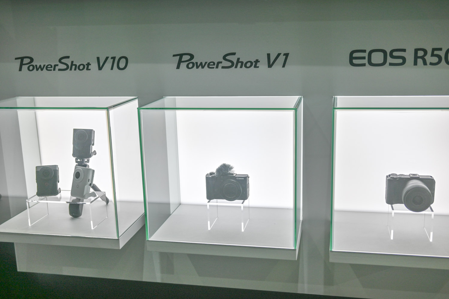 캐논 R50V