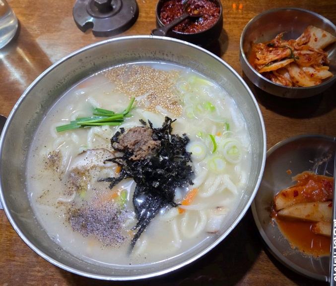 스타밥집-유민상-단골밥집-이필당족발보쌈