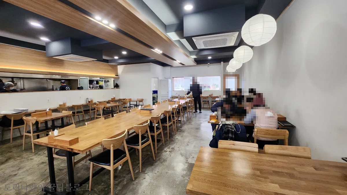 라멘우에무라-매장-내부
