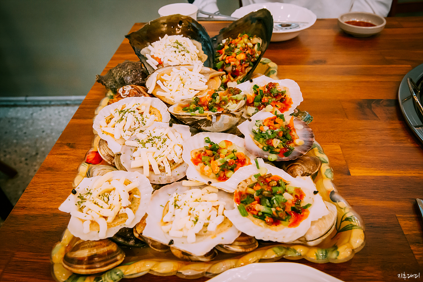 태안 소원면 신두리 식당