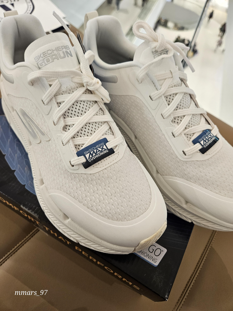 스케쳐스-맥스쿠셔닝