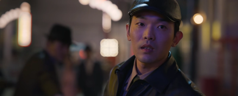 검은 가죽 자켓을 입고 있는 경성크리처에서 모리 역의 배우 이규성