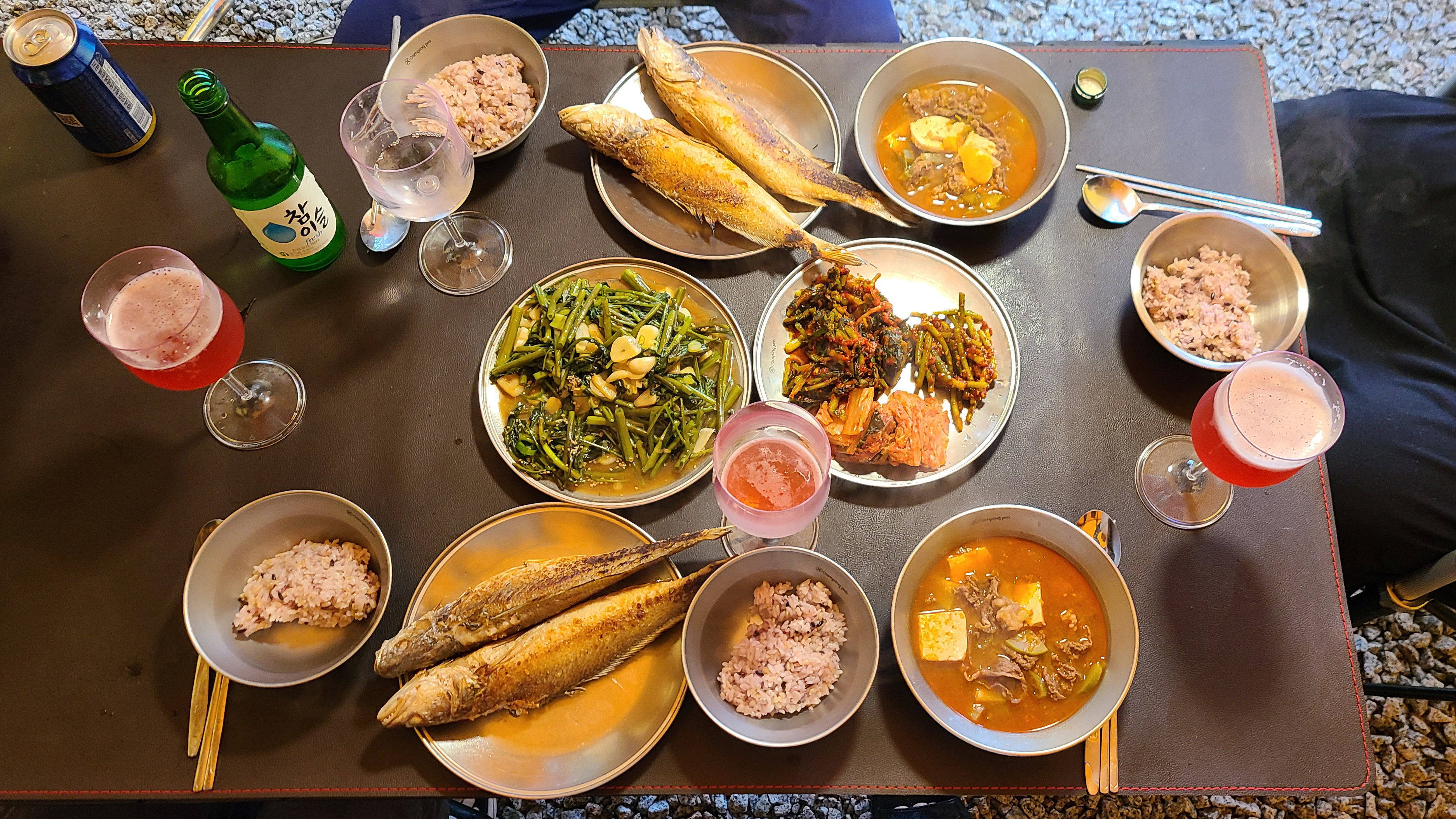 산중 숲속 오토캠핑장