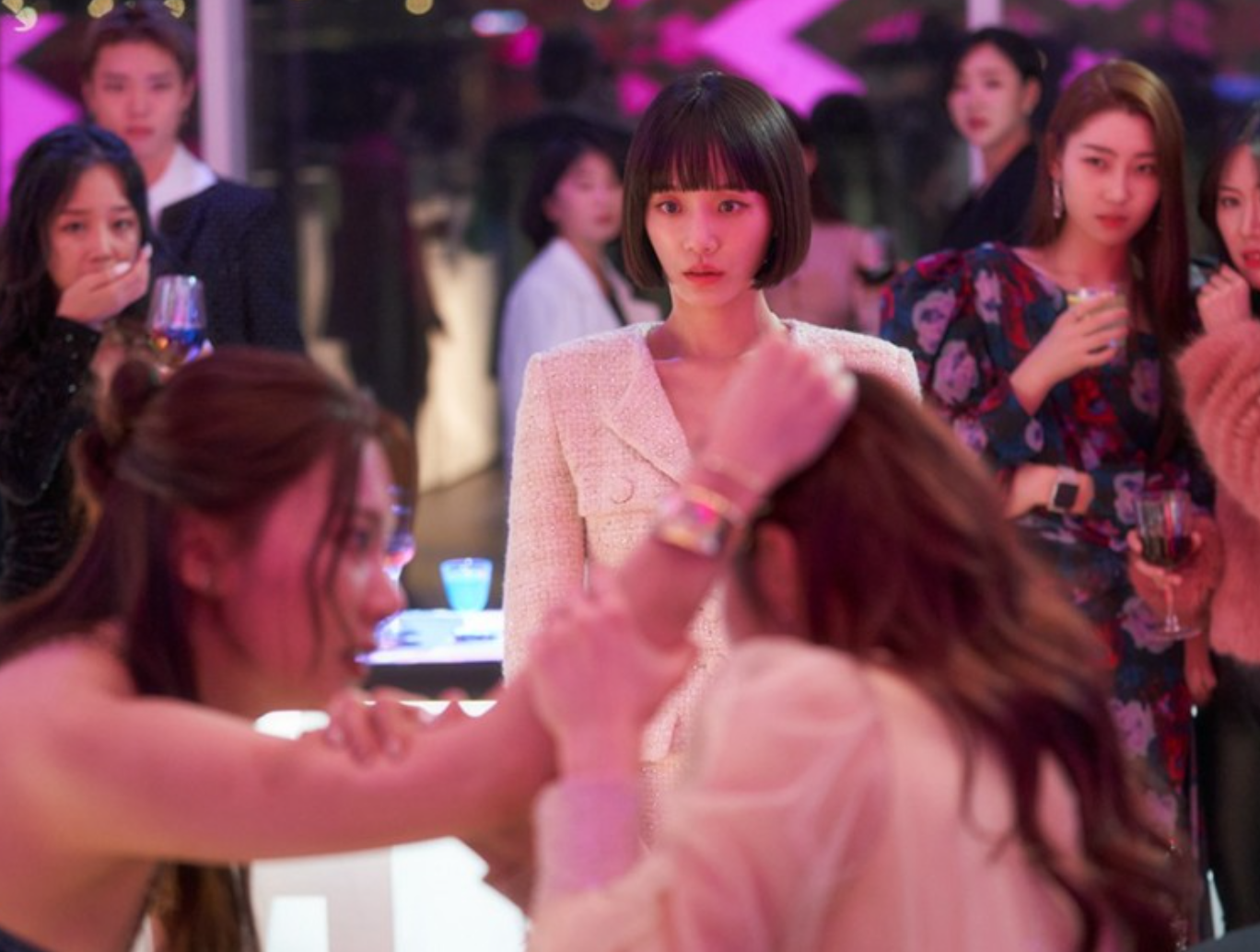 셀러브리티 등장인물 결말