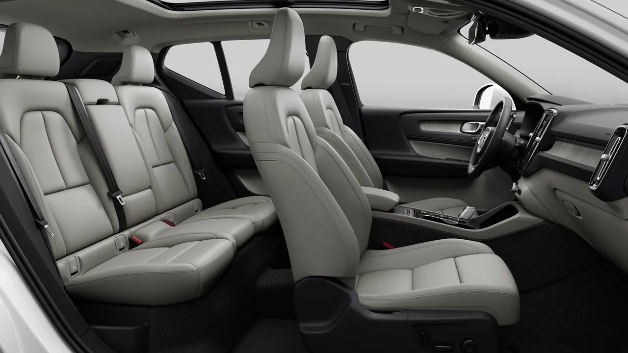 볼보 XC40 이미지