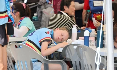 잼버리에서 지친 대원