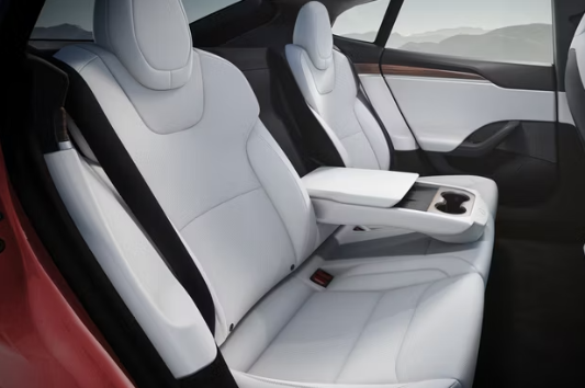 테슬라 모델S 내부 디자인