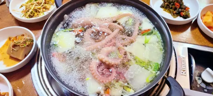 소문의맛집 시원한 박속낙지탕과 낙지볶음 태안 맛집 추천