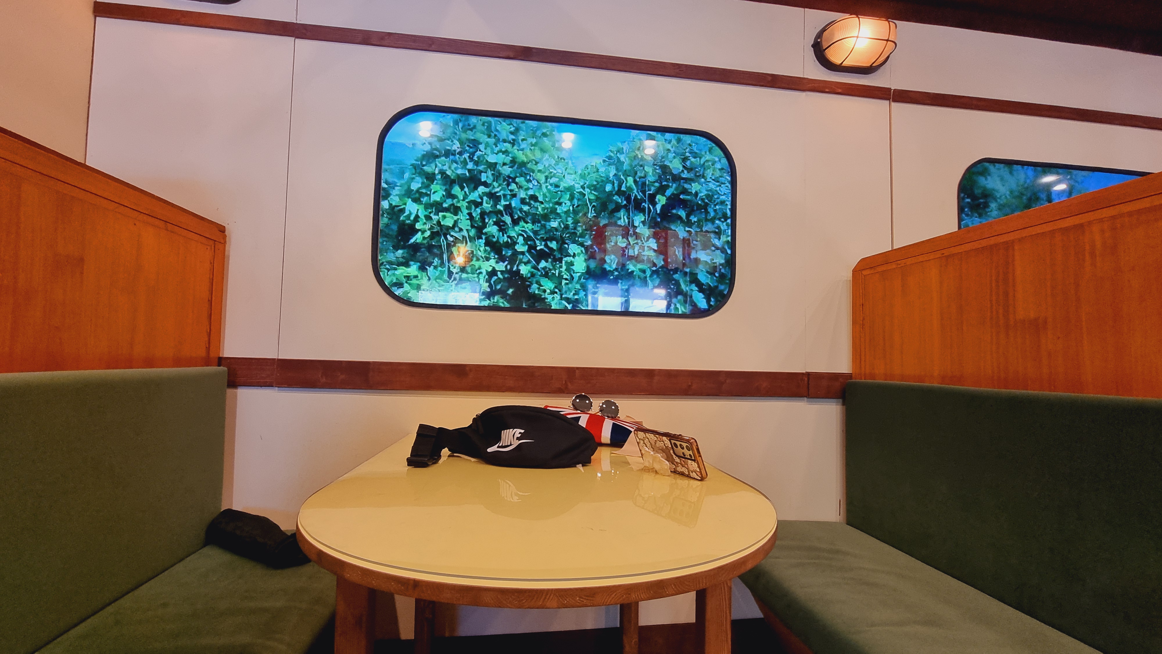 제주 이색 카페 비밀역 서귀포 카페