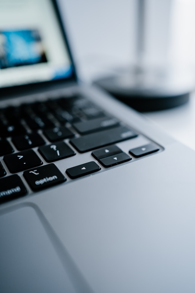 아이 방 인테리어 필수템! 바른 자세를 책임지는 초등학생 높이 조절 책상 고르는 절대 기준