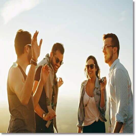 NMN 효능 및 에너지 생성&#44; 활력이 넘치는 젊은이들