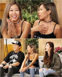 가수-제시가-예능프로에-출연하고-있는-사진