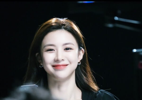 미소짓는-고윤정-배우님