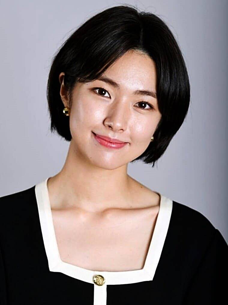배우-하영